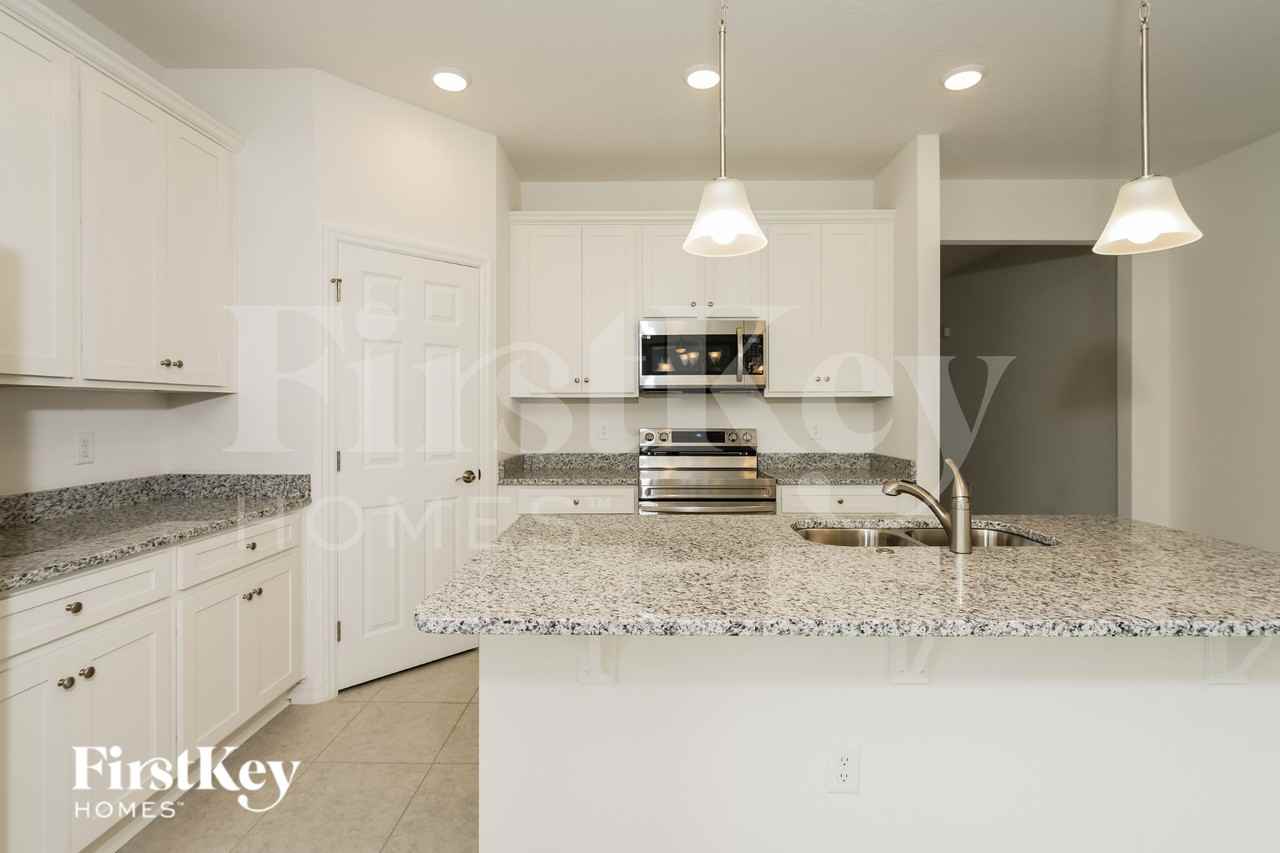 1259 Ponca Rd - Photo 5 of 21