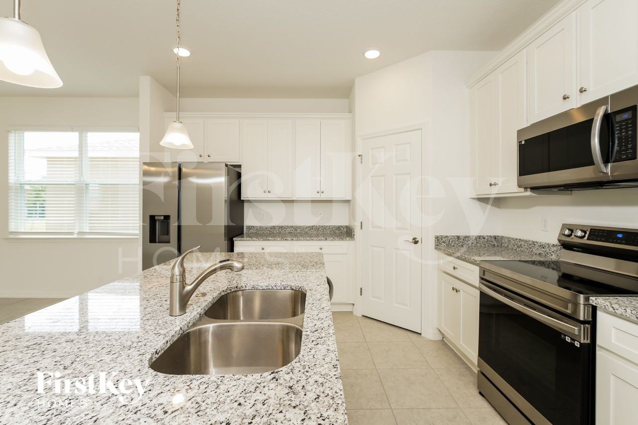 1259 Ponca Rd - Photo 6 of 21