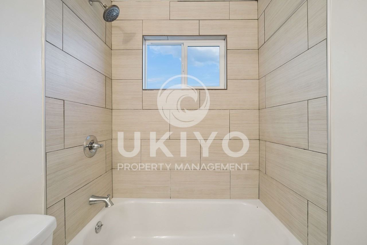 3007 Nicol Avenue - Photo 3 of 50