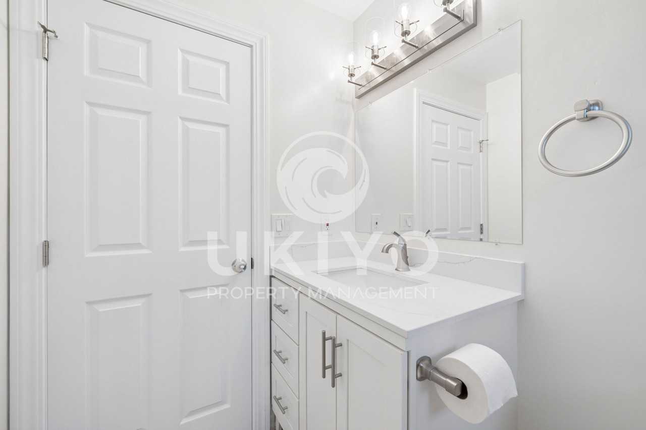 3007 Nicol Avenue - Photo 5 of 50