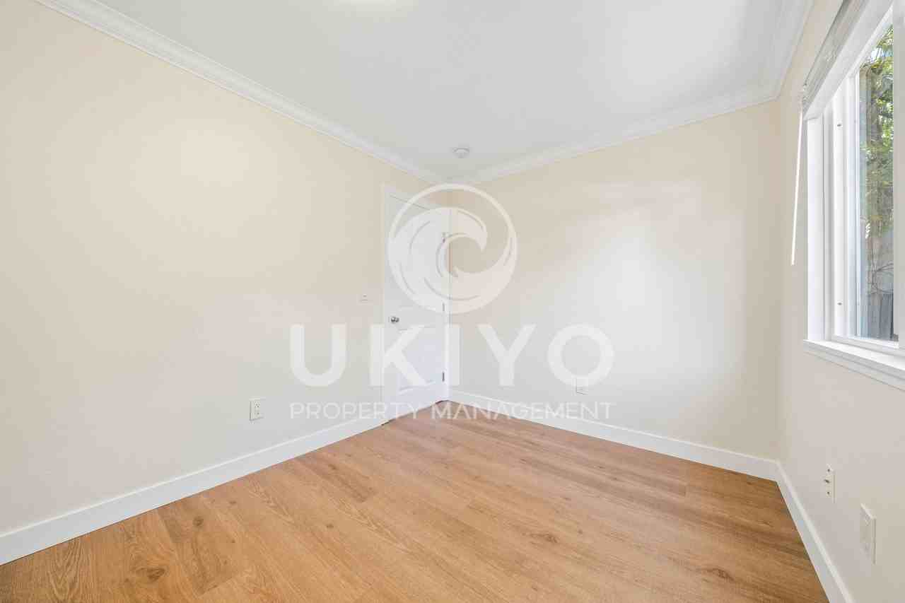 3007 Nicol Avenue - Photo 7 of 50