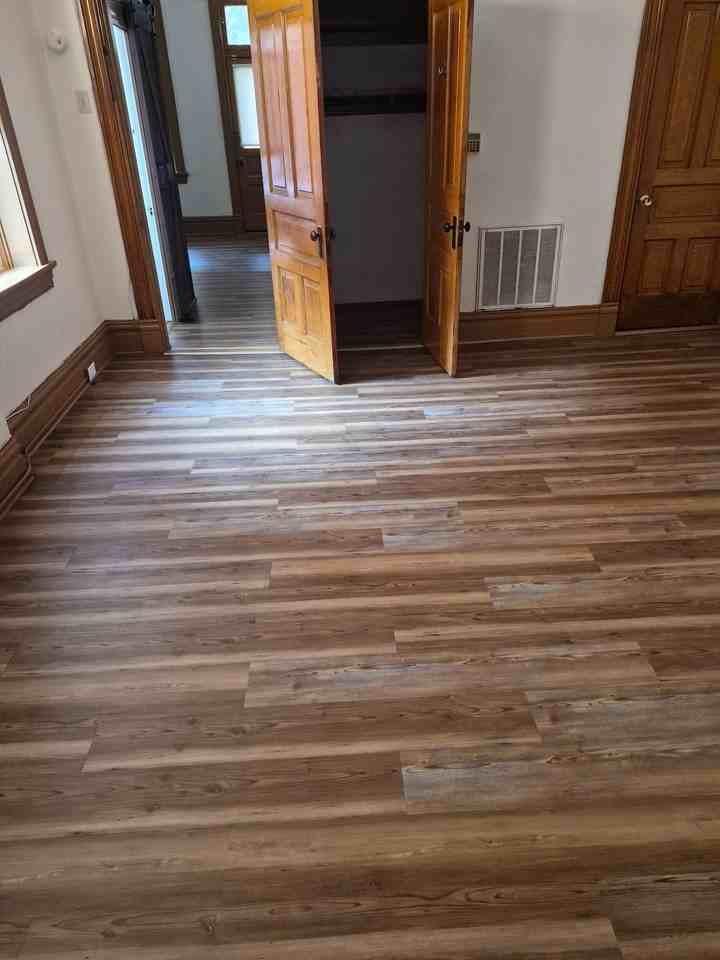 1945 Withnell Avenue - Photo 5 of 7