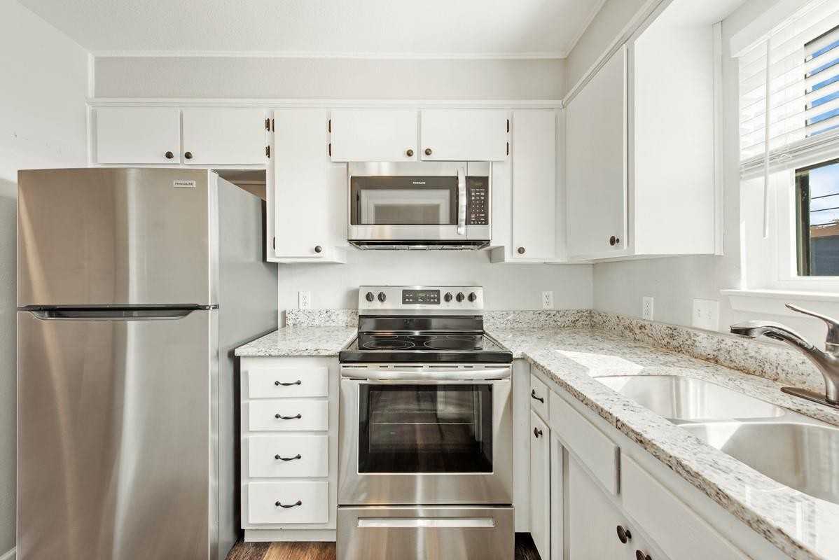 7700 Chapin Road - Photo 3 of 28
