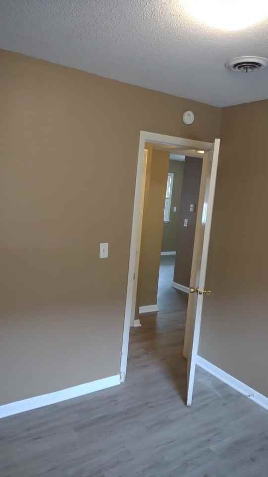 711 W CHURCH St. - Photo 3 of 28