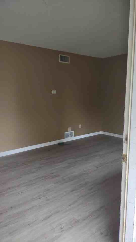 711 W CHURCH St. - Photo 5 of 28