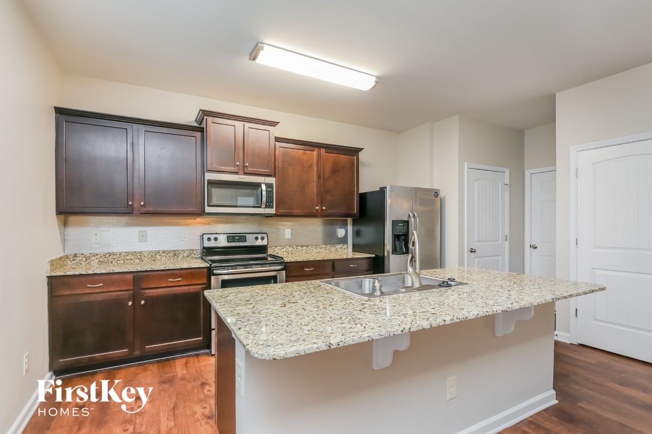 3106 Silver Dale Ln - Photo 5 of 15