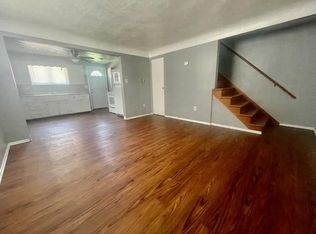 1034 Lilac Street - Photo 3 of 6