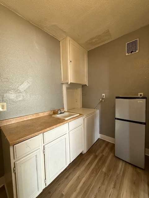 900 Broadway - Photo 4 of 5