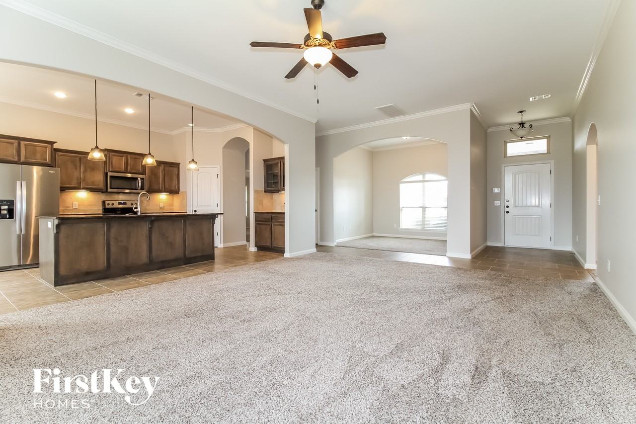 3801 Abingdon Dr - Photo 3 of 15