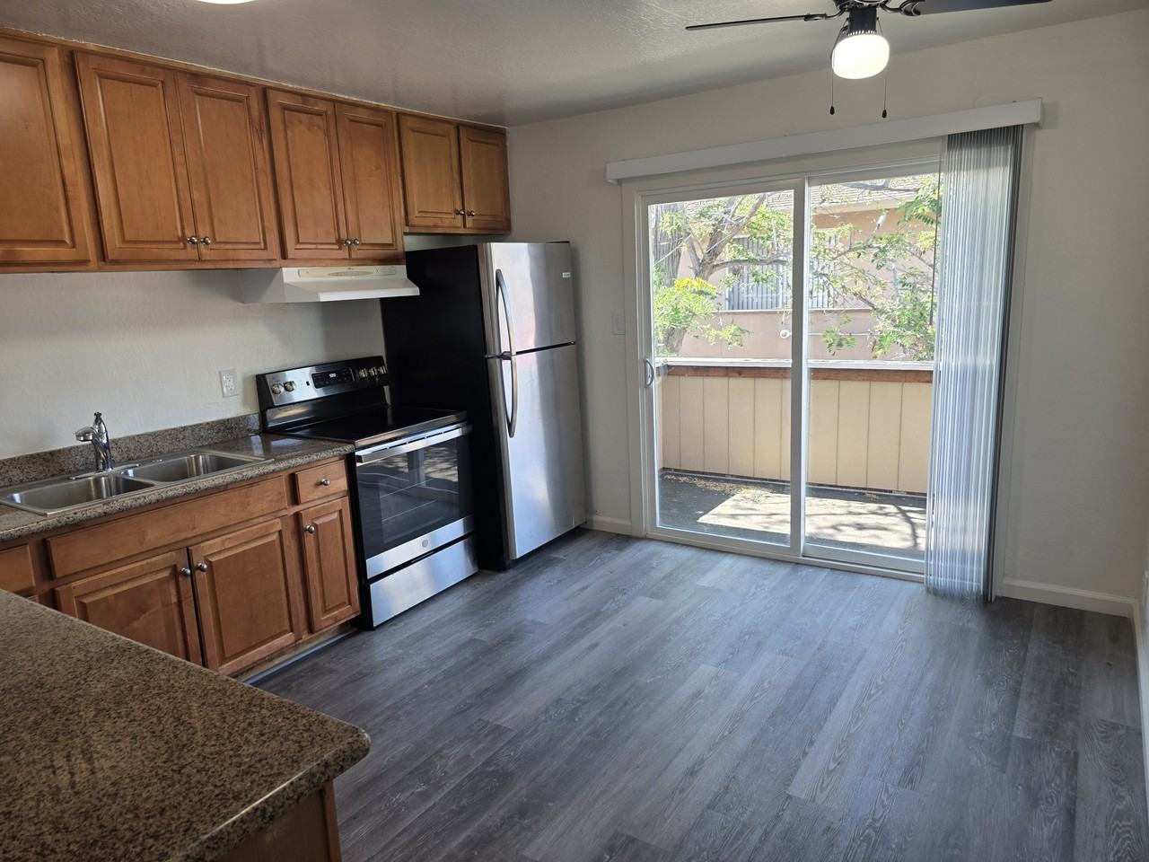 27070 Manon Avenue - Photo 4 of 18