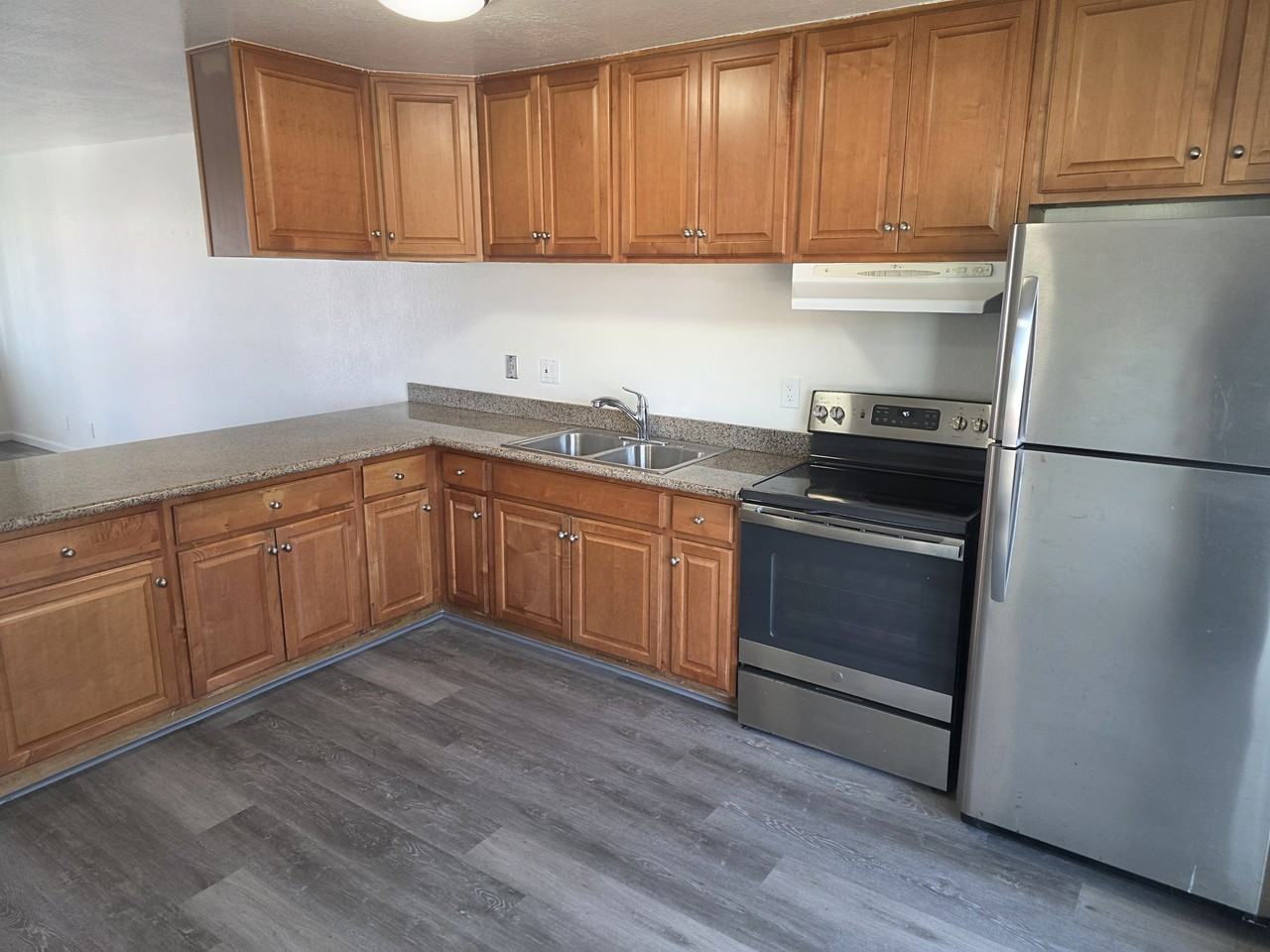 27070 Manon Avenue - Photo 6 of 18