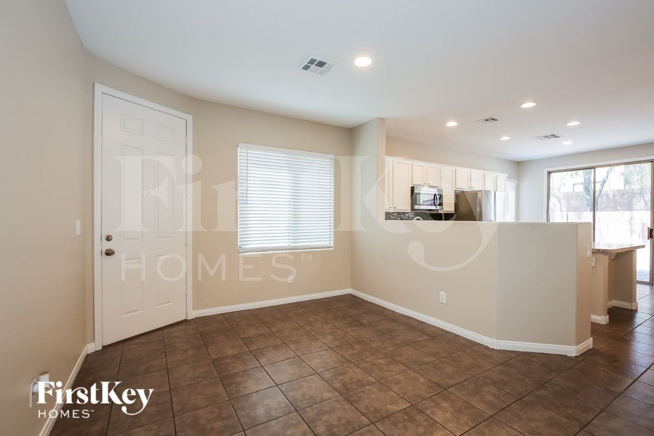 6437 Butterfly Sky St - Photo 6 of 15