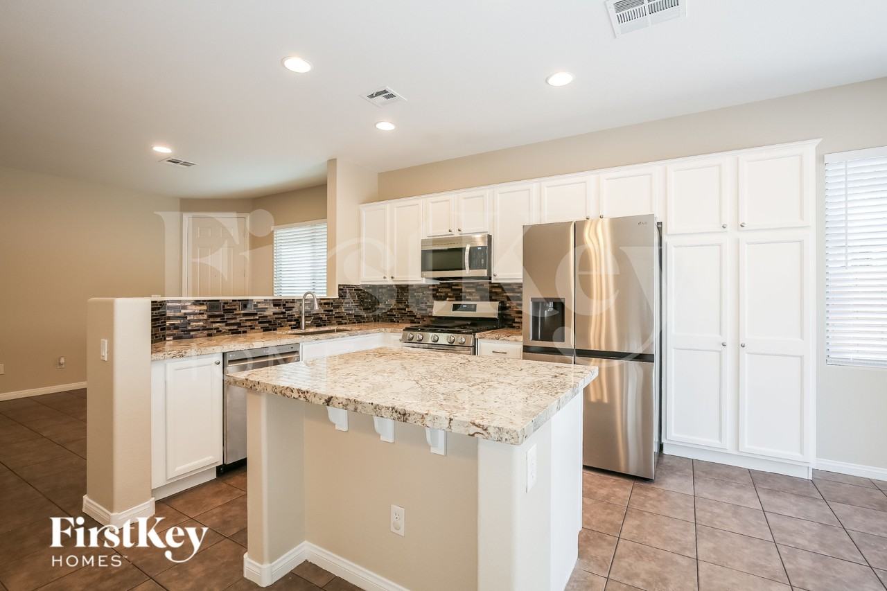 6437 Butterfly Sky St - Photo 7 of 15