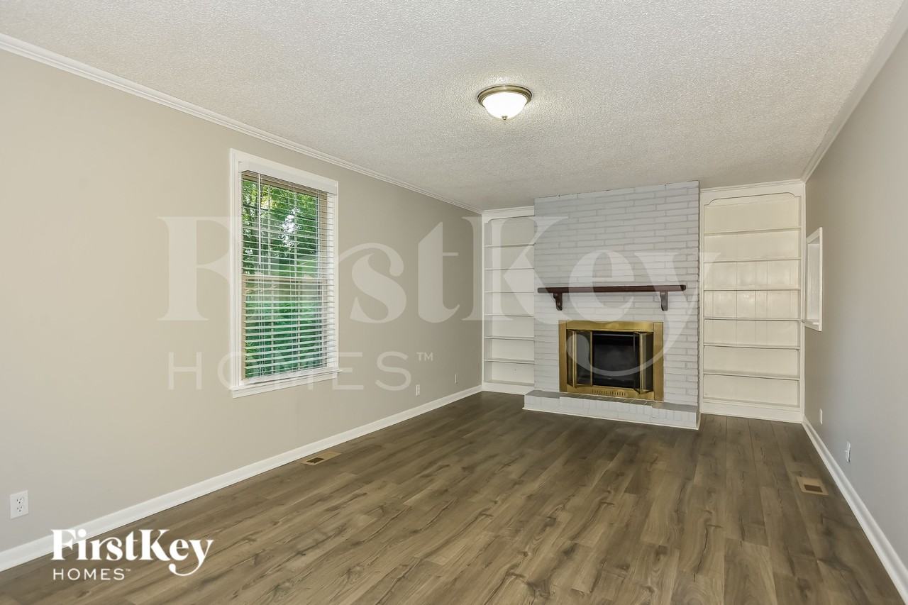 4837 Concord Dr - Photo 4 of 15