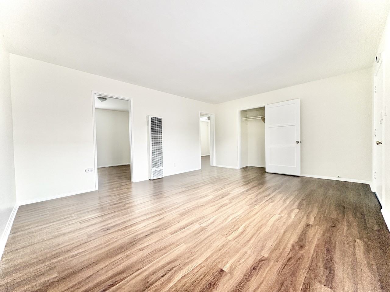 1061 E. Broadway - Photo 2 of 18