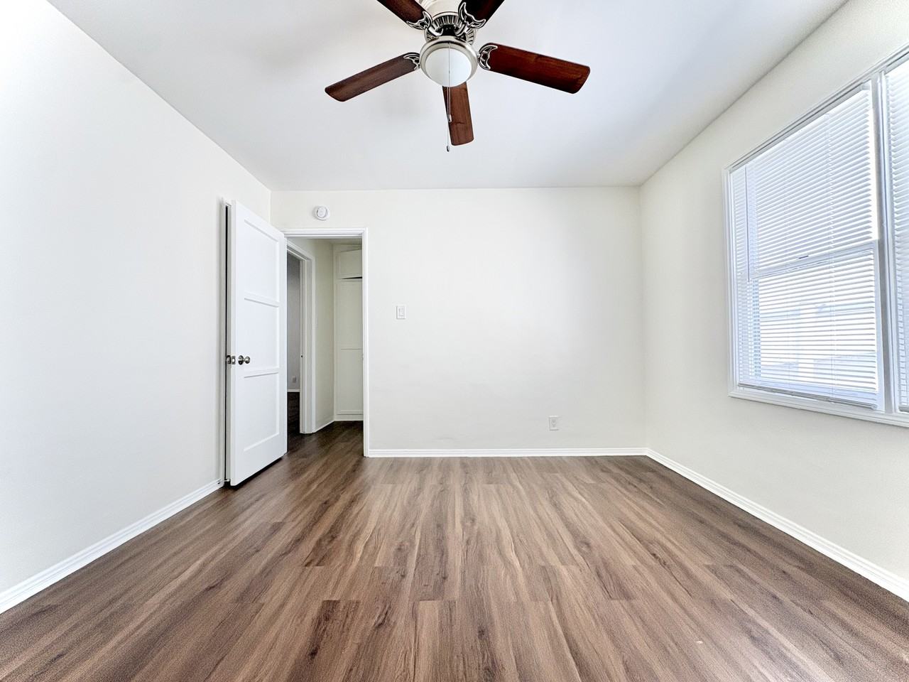 1061 E. Broadway - Photo 3 of 18