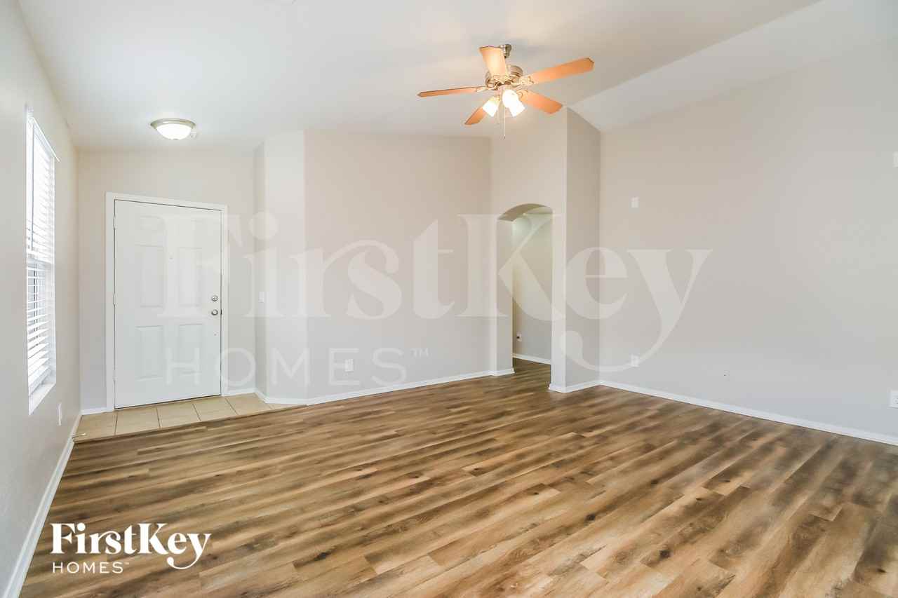 6698 E Haven Ave - Photo 2 of 15