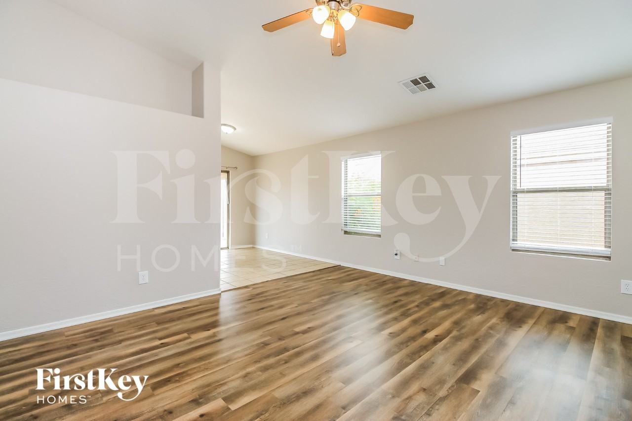 6698 E Haven Ave - Photo 4 of 15