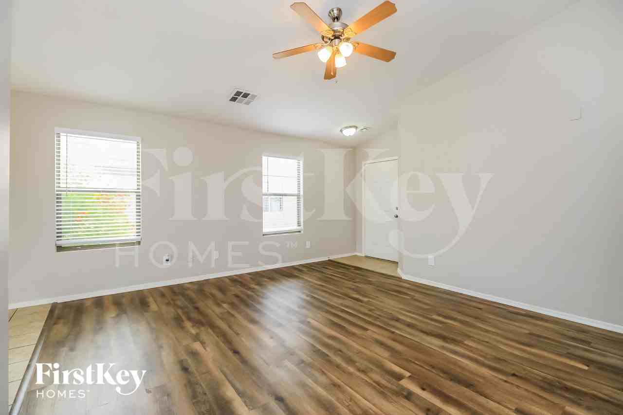 6698 E Haven Ave - Photo 5 of 15