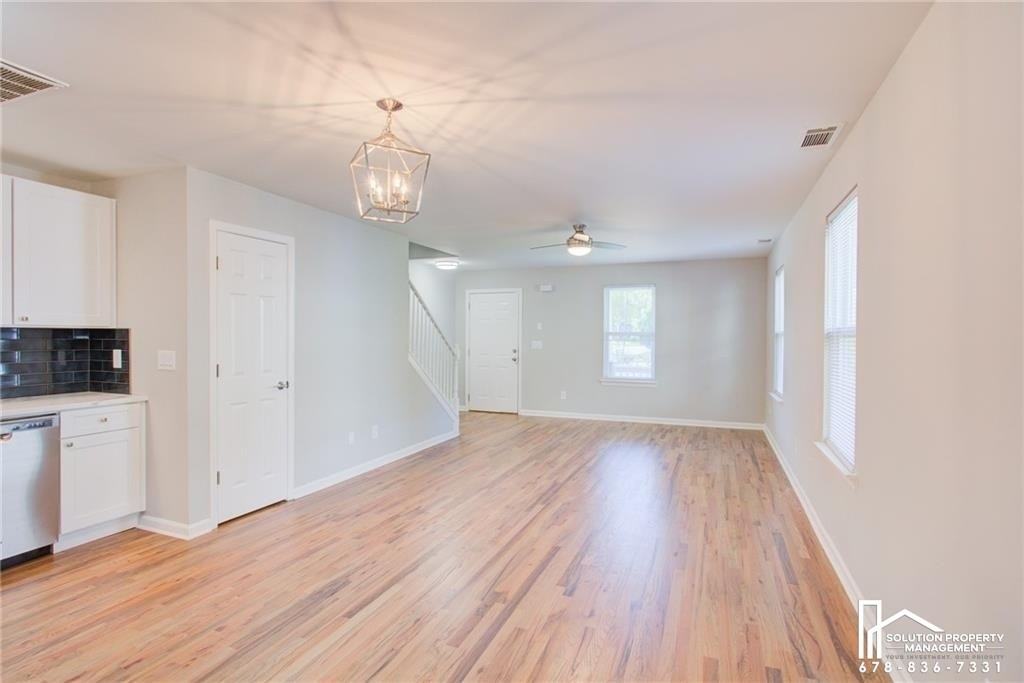 1173 Arlington Avenue Southwest - Photo 7 of 25