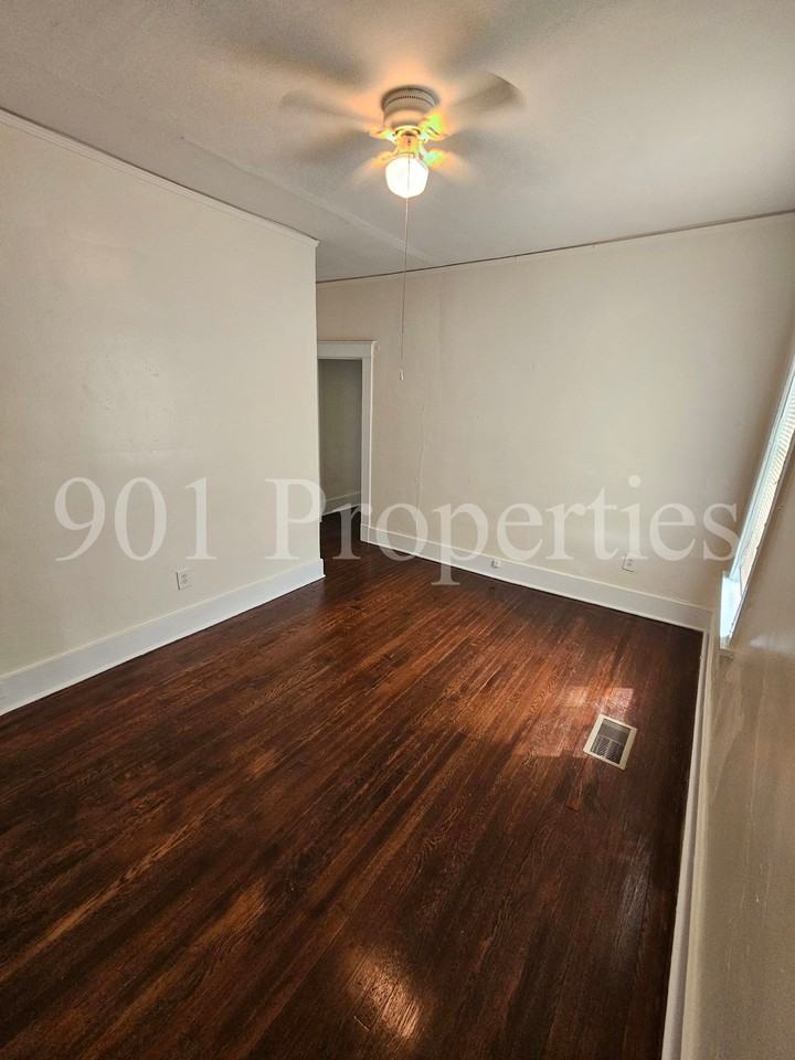 212 North Willett Street #1 - Photo 3 of 13
