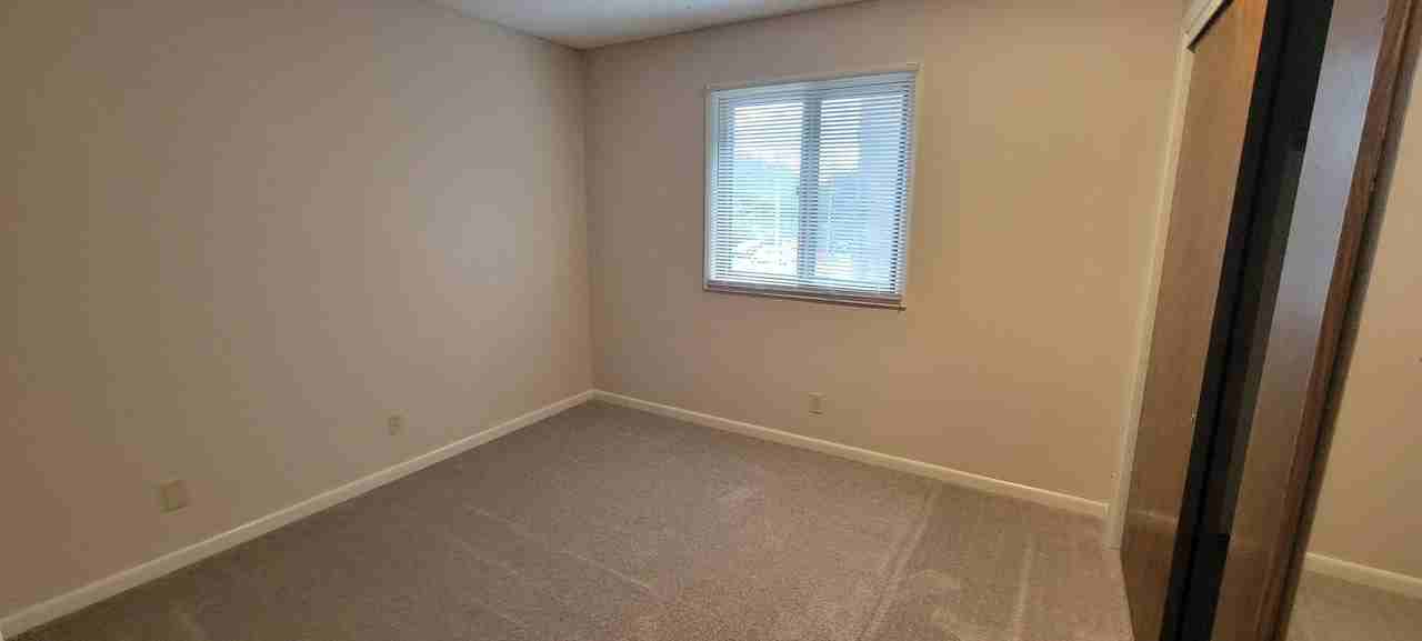 4719 Baldwin Avenue - Photo 4 of 9