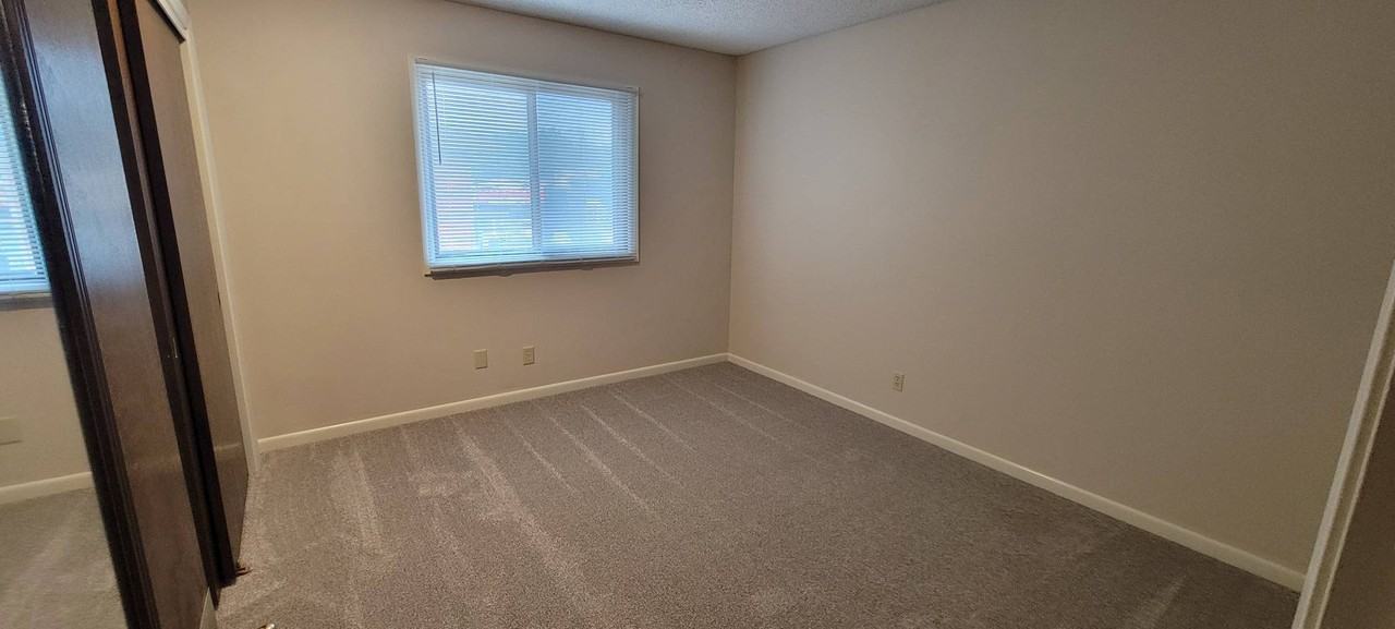 4719 Baldwin Avenue - Photo 6 of 9