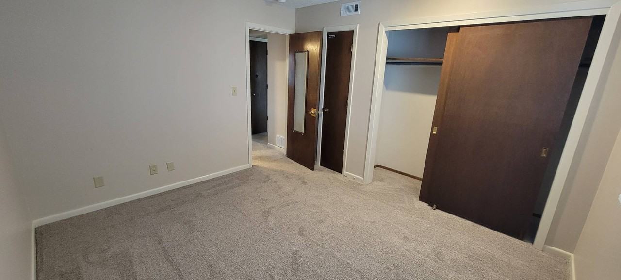 4719 Baldwin Avenue - Photo 7 of 9