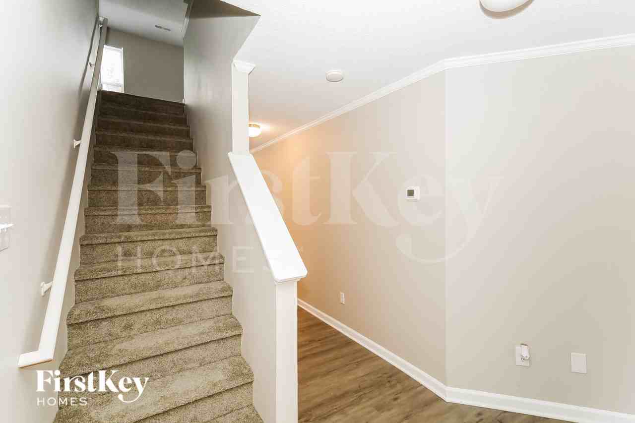 2025 Beckwith Ln - Photo 3 of 15