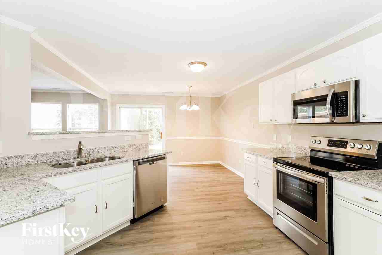 2025 Beckwith Ln - Photo 6 of 15