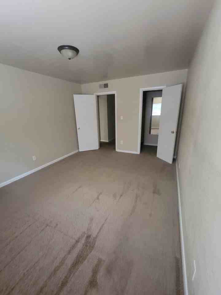 THE VIEW ON 18TH-1340 - Photo 6 of 50