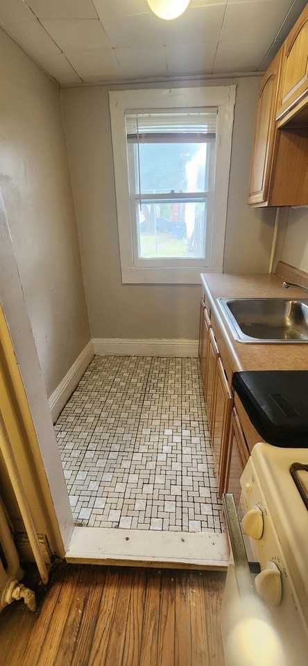 542 Washington - Photo 5 of 23