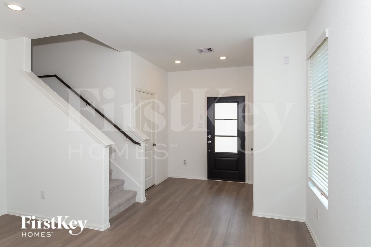 18475 Running Shadow Ct - Photo 2 of 16