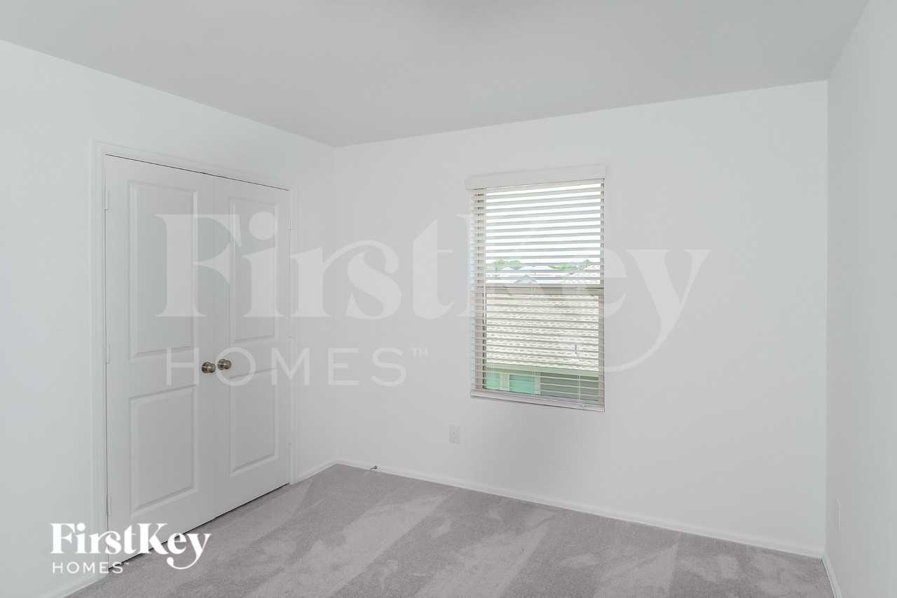 18475 Running Shadow Ct - Photo 7 of 16