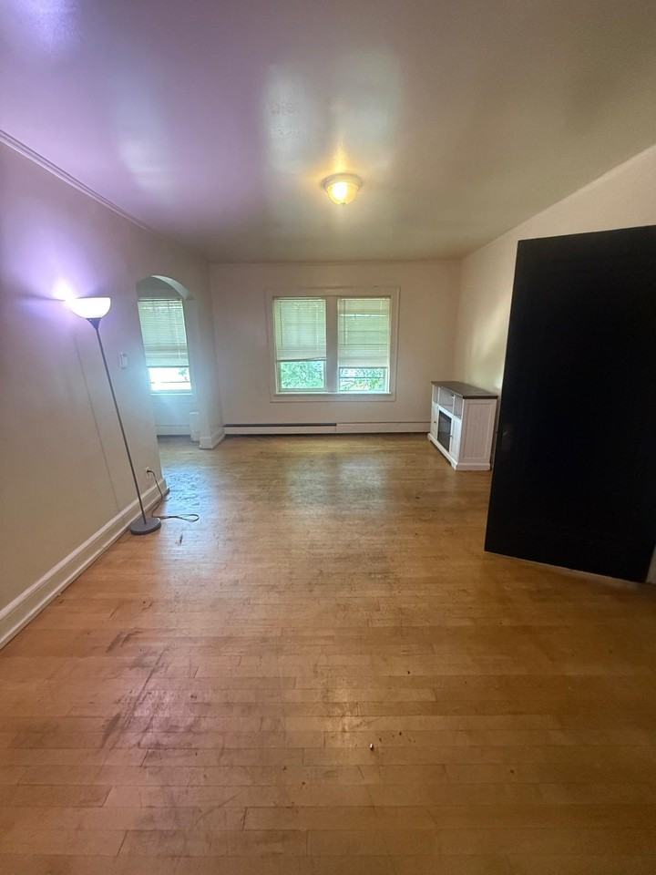 915 North 24th Street - Photo 2 of 5