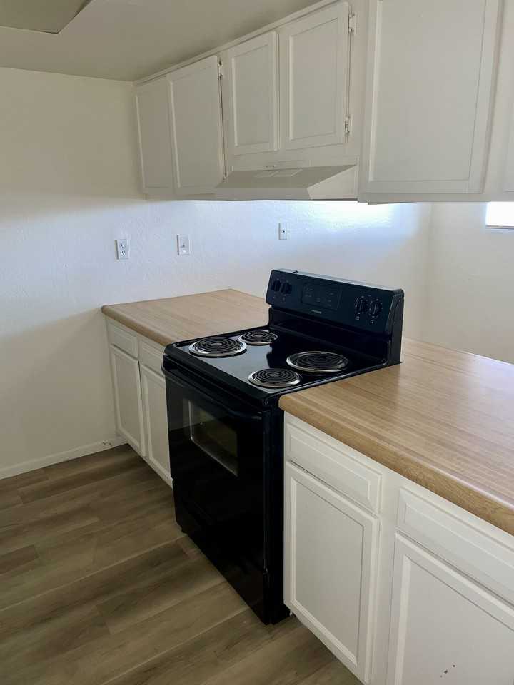 Sweetwater Hills Apartments - Photo 4 of 44