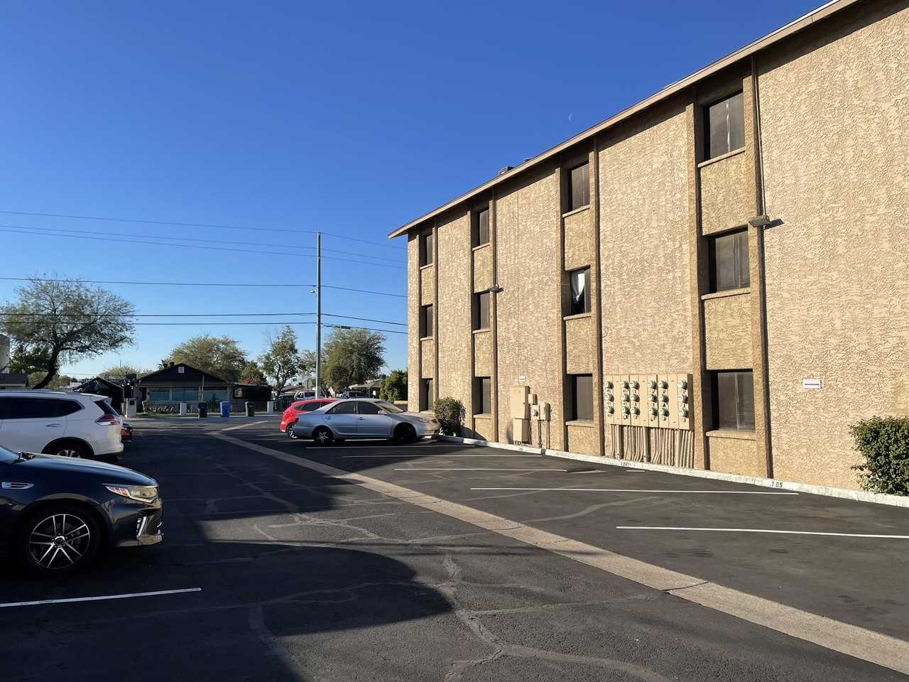 Mountain View Apartments - Photo 2 of 9