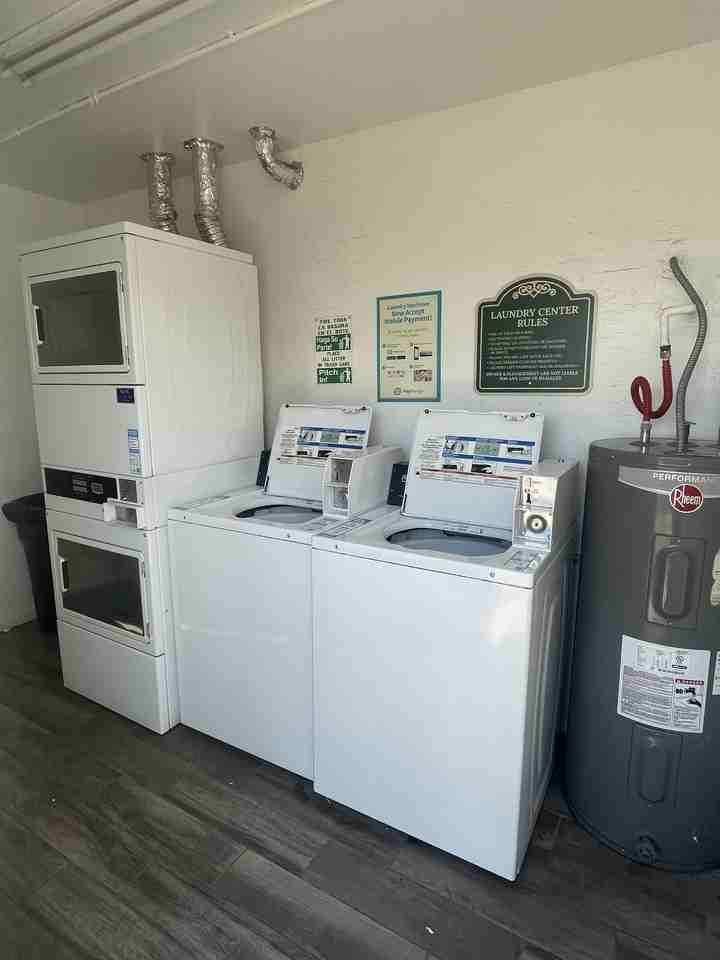 Mountain View Apartments - Photo 5 of 9