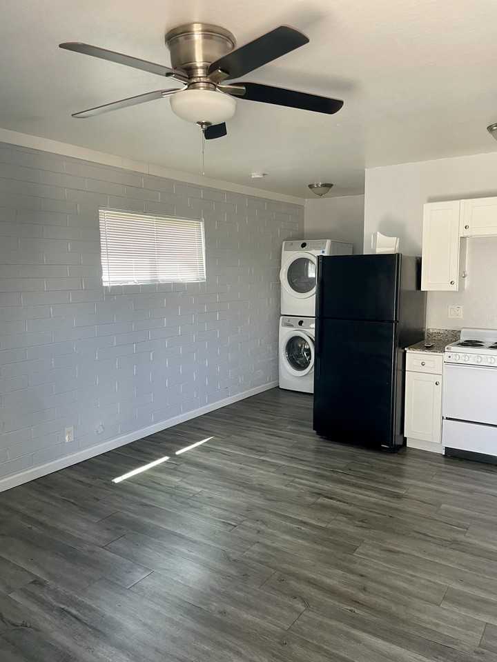 2402 N. 24th Street - Photo 2 of 9