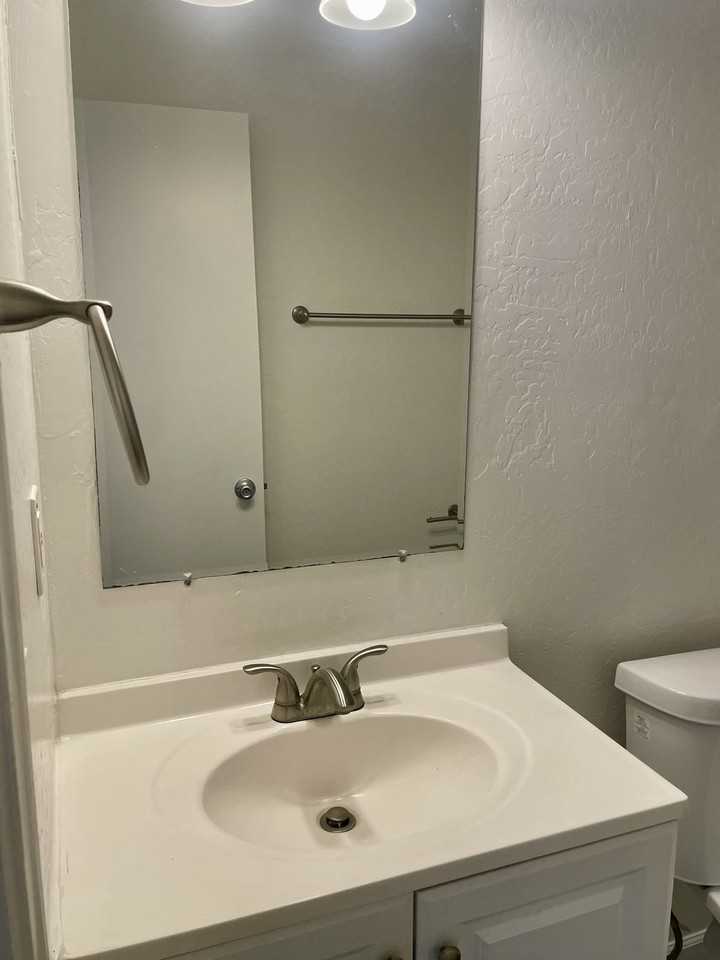2402 N. 24th Street - Photo 6 of 9