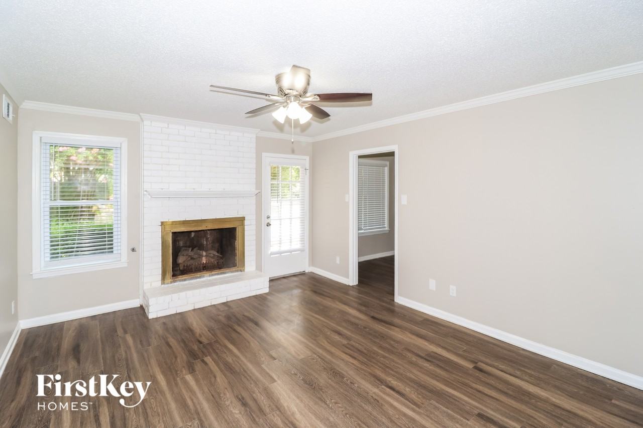654 Wheatley Cv - Photo 3 of 15