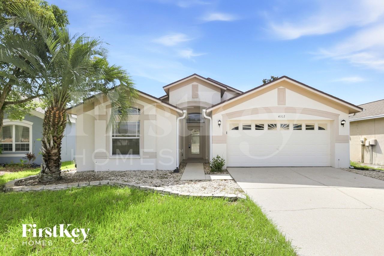 4312 Horseshoe Pick Ln