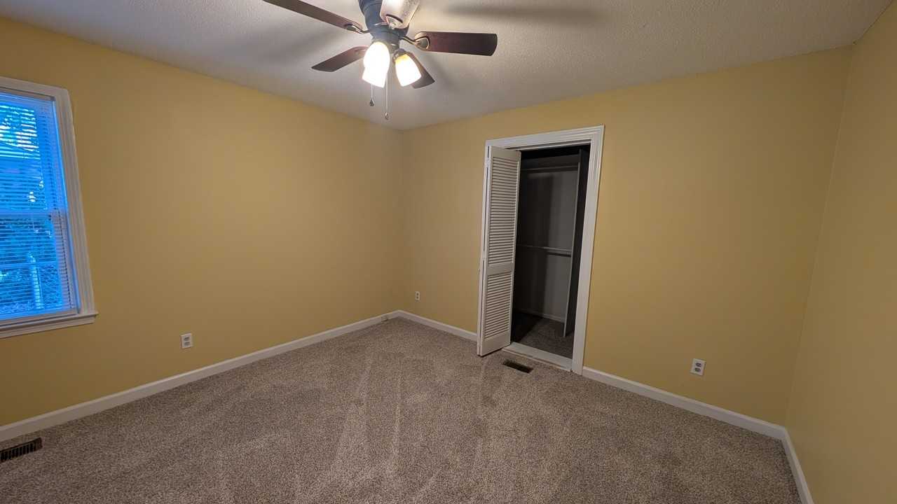 2622 Kingston Drive - Photo 2 of 36