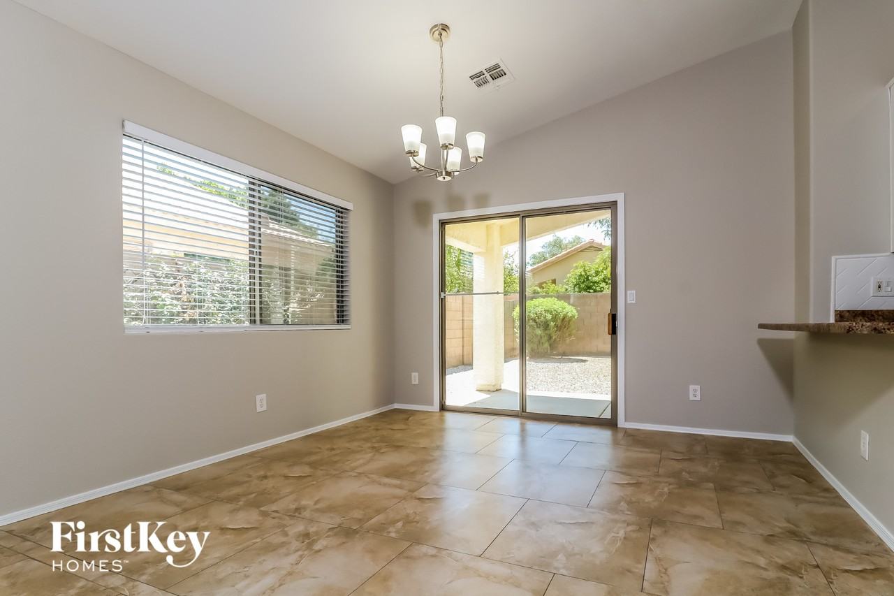 5859 W Cochise Dr - Photo 6 of 15