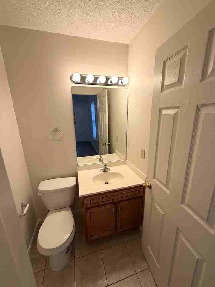 624 North College Street - Photo 6 of 12