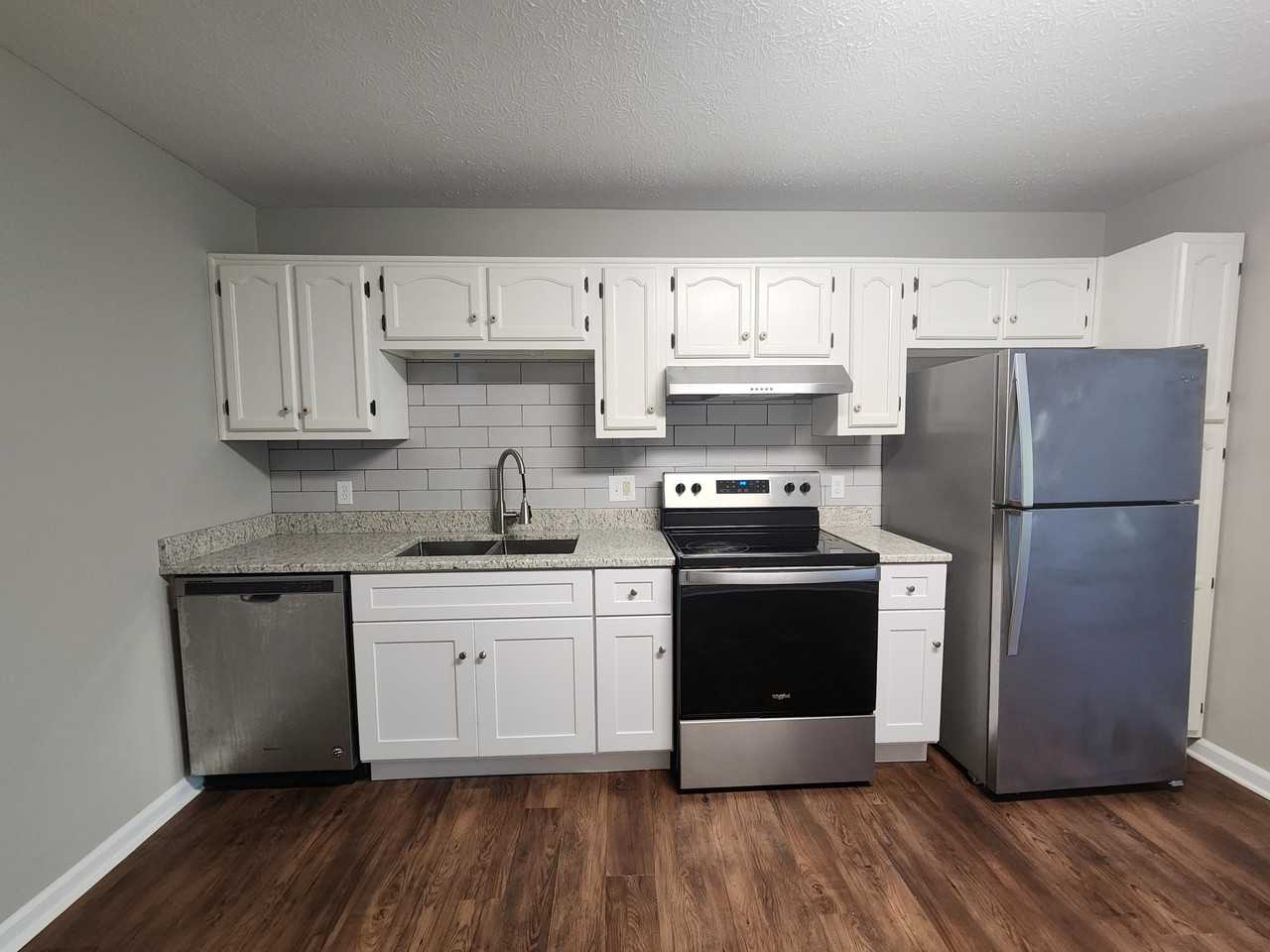 1495 Autumn Avenue - Photo 3 of 13