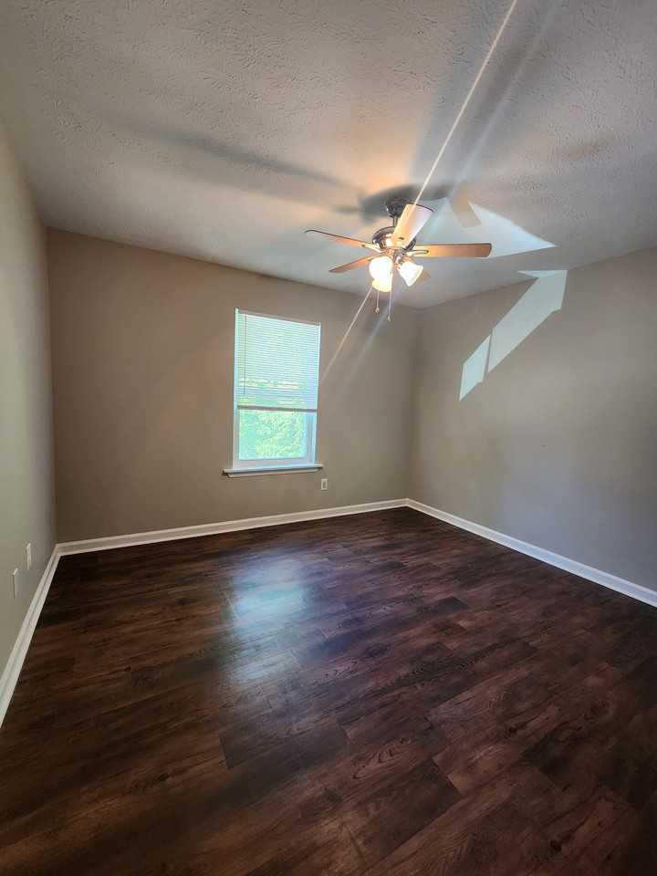 1495 Autumn Avenue - Photo 6 of 13