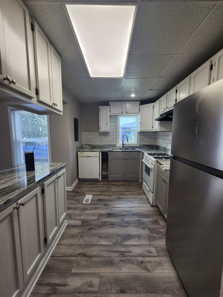 1319 Autumn Avenue - Photo 2 of 22