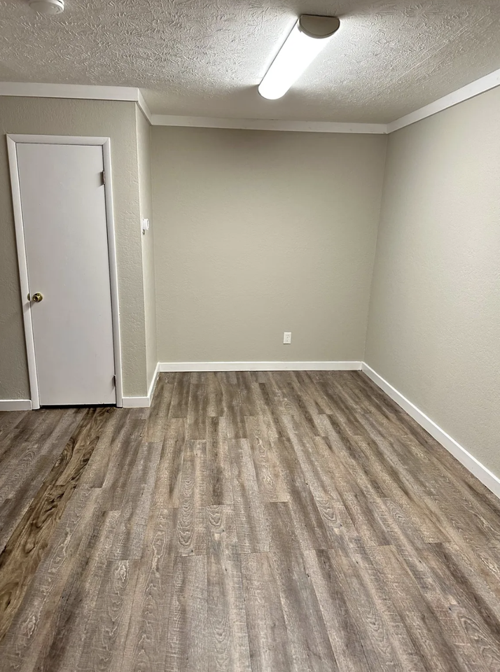 1501 Autumn Ave - Photo 4 of 14