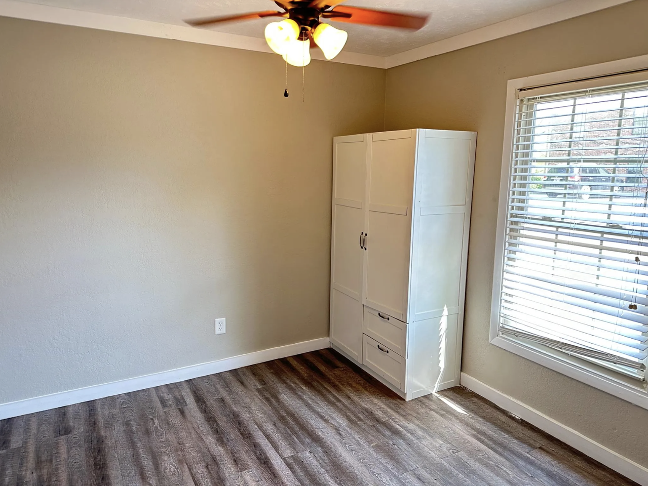1501 Autumn Ave - Photo 7 of 14